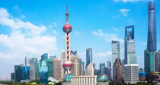 上海南京路步行街怎么逛才能买到正宗特产，避开高价坑人店？