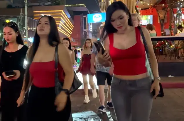 上海景点打卡推荐网带你解锁夜生活与交友活动的终极狂欢指南🌃